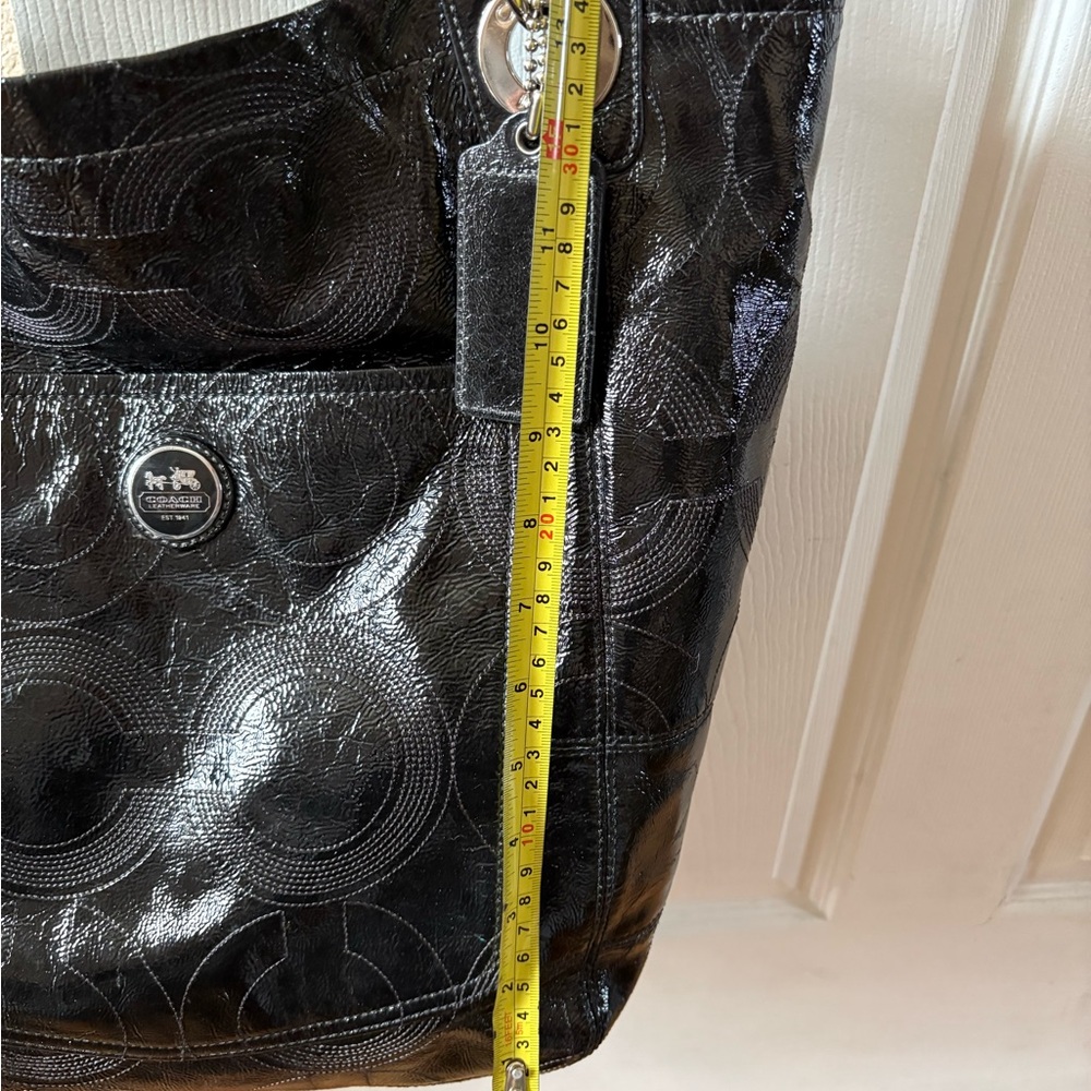 Coach Black Patent Signature Circle Tote - Picture 7 of 9